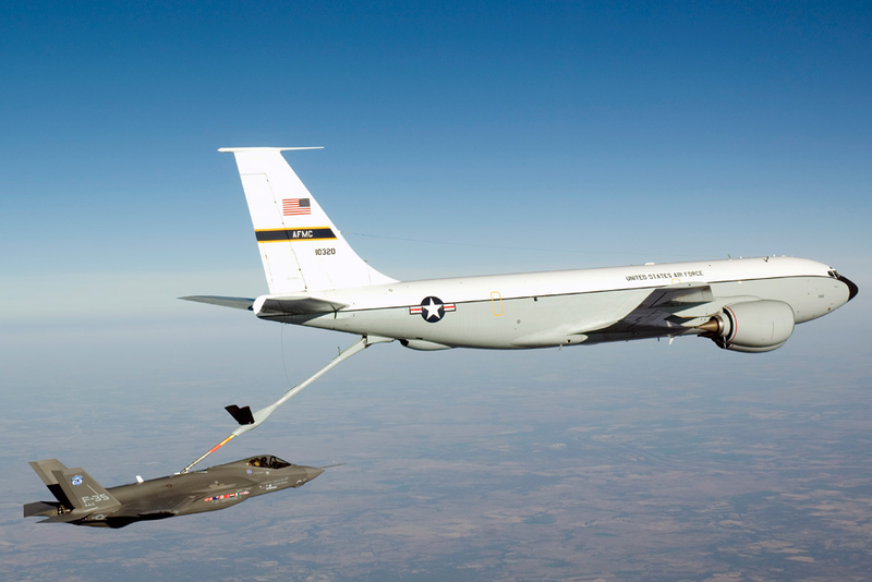 Illustration for article titled First Military Pilot Review of the F-35 Strike Fighter (Verdict: Kicks Ass)